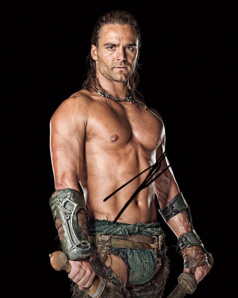 DUSTIN CLARE Spartacus SIGNED AUTOGARPHED 10 X 8