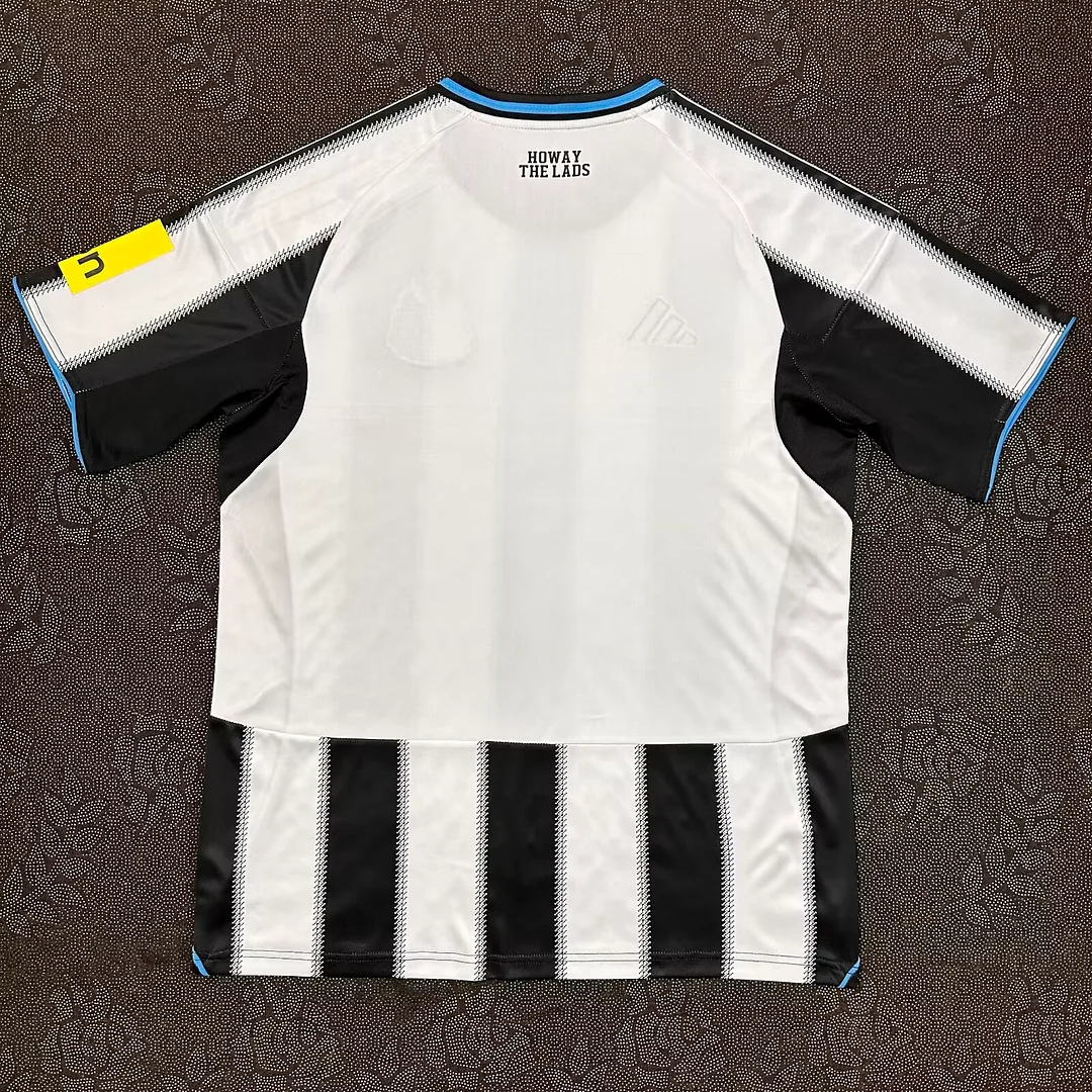 25/26 Newcastle United Home Football Shirt 1:1 Thai Quality