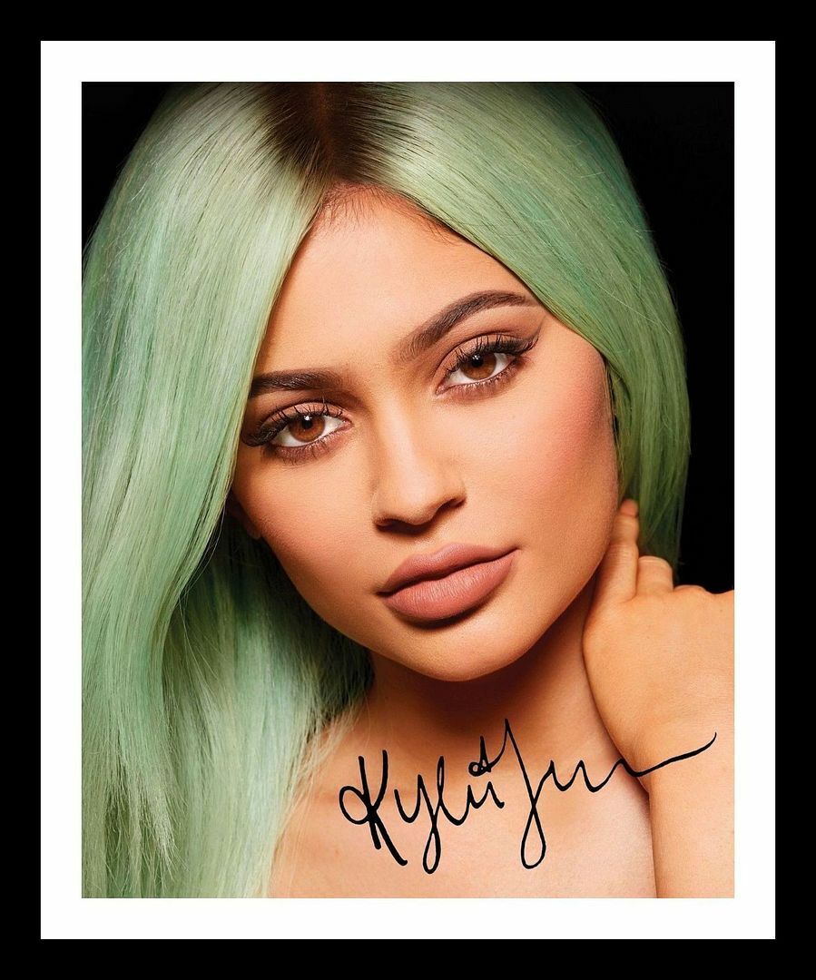 Kylie Jenner Autograph Signed & Framed Photo Poster painting 2