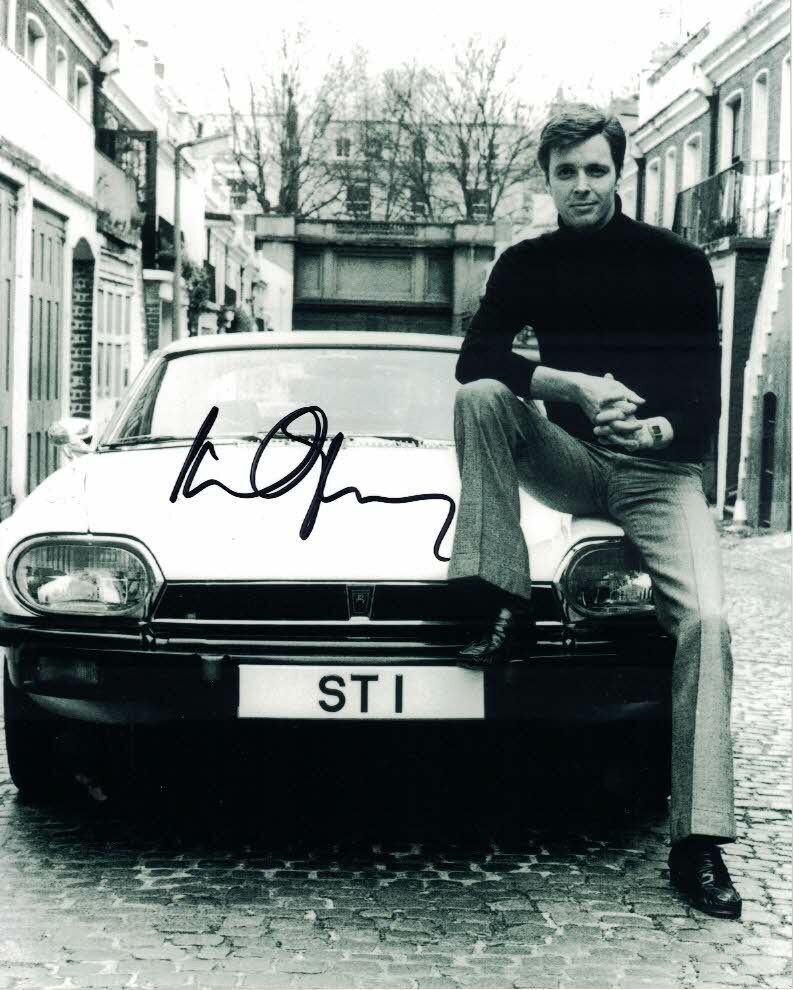 IAN OGILVY - Simon Templar in Return of The Saint hand signed 10 x8 Photo Poster painting