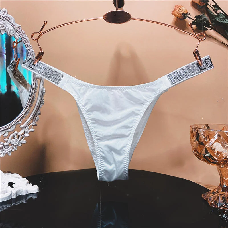 LOVE Thong Women Panties Sexy G-string Crystal Waistband Underwear Female Underpants Floral Lace Briefs Panties Lingerie Pantys