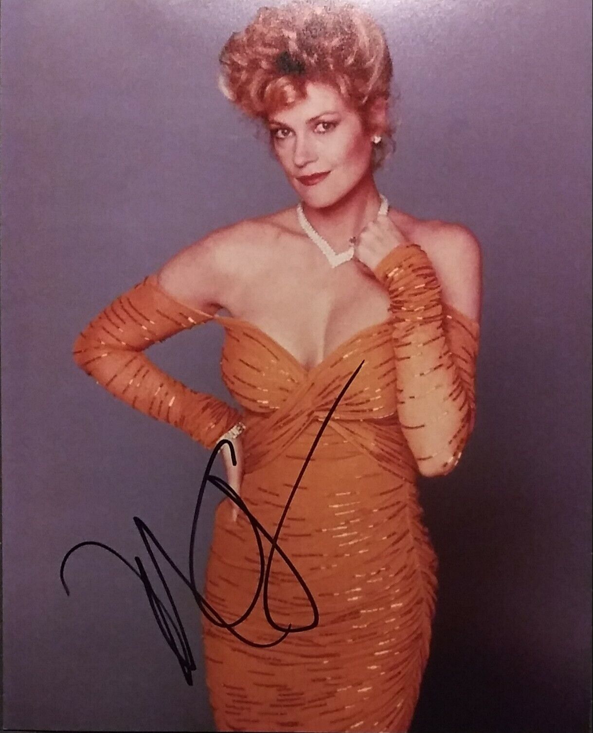 Melanie Griffith signed 8x10