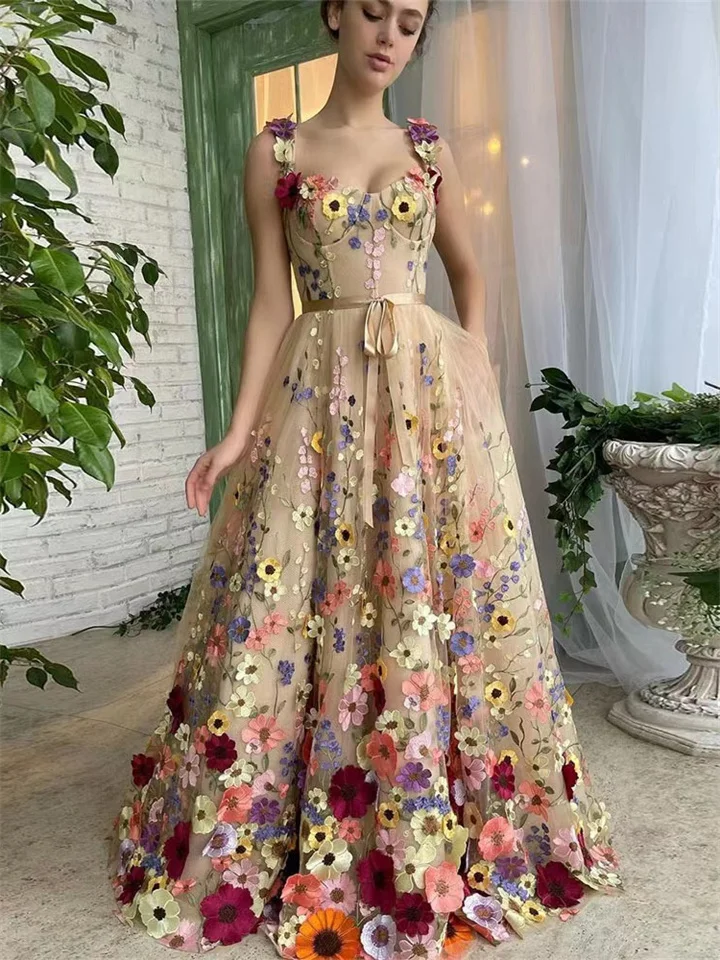 New Women's Three-dimensional Flowers Fashion Embroidery Flowers Halter Print Dress Dresses