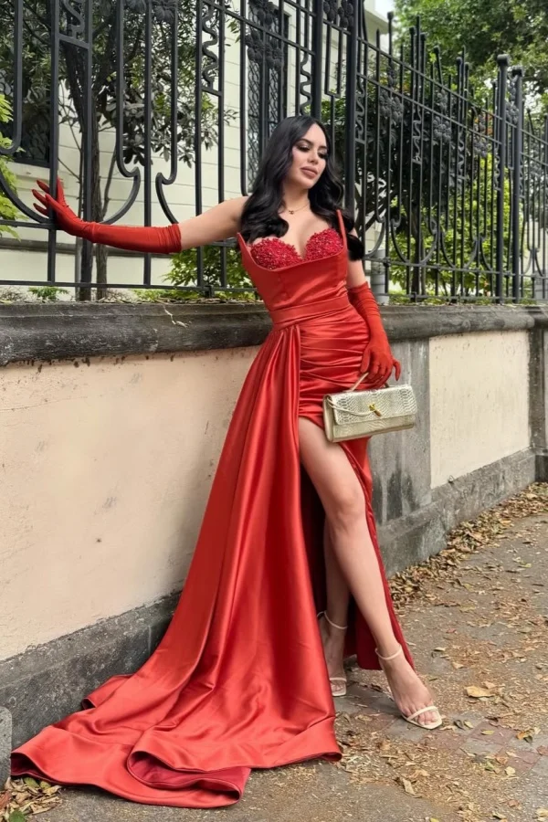 Luxurious Sweetheart Beadings Split Prom Dress With Gloves And Side Train YK0073