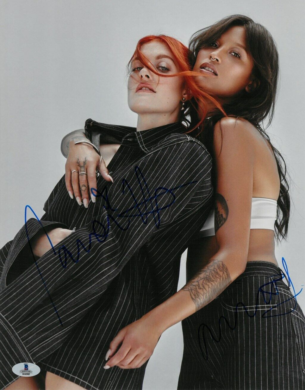 Caroline Hjelt/Aino Jawa Signed Icona Pop Autographed 11x14 Photo Poster painting BECKETT#B10585