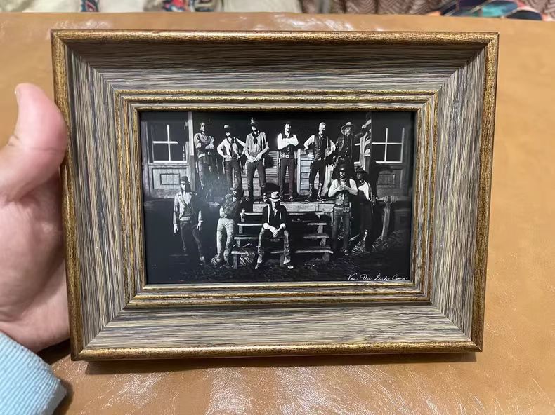RDR 2 Black and White Photo Van der Linde Gang Men 6-Inch Vintage Frame
