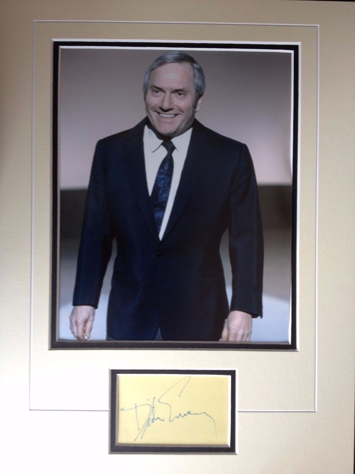 DICK EMERY - LEGENDARY COMEDY ENTERTAINER - SUPERB SIGNED COLOUR Photo Poster painting DISPLAY