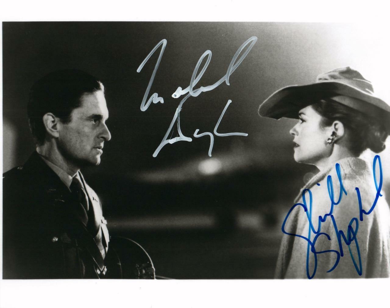 Michael Douglas Cybill Shepherd 8x10 Autographed signed Photo Poster painting Picture and COA