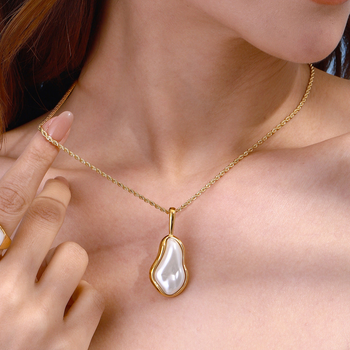 Jie Ding Stainless Steel Pearl Necklace Female Niche Clavicle Chain Titanium Steel Necklace