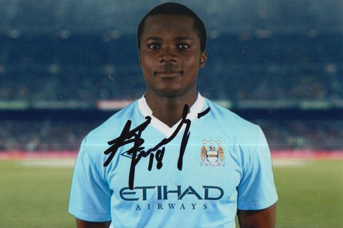 MANCHESTER CITY HAND SIGNED ALEX NIMELY 6X4 Photo Poster painting.