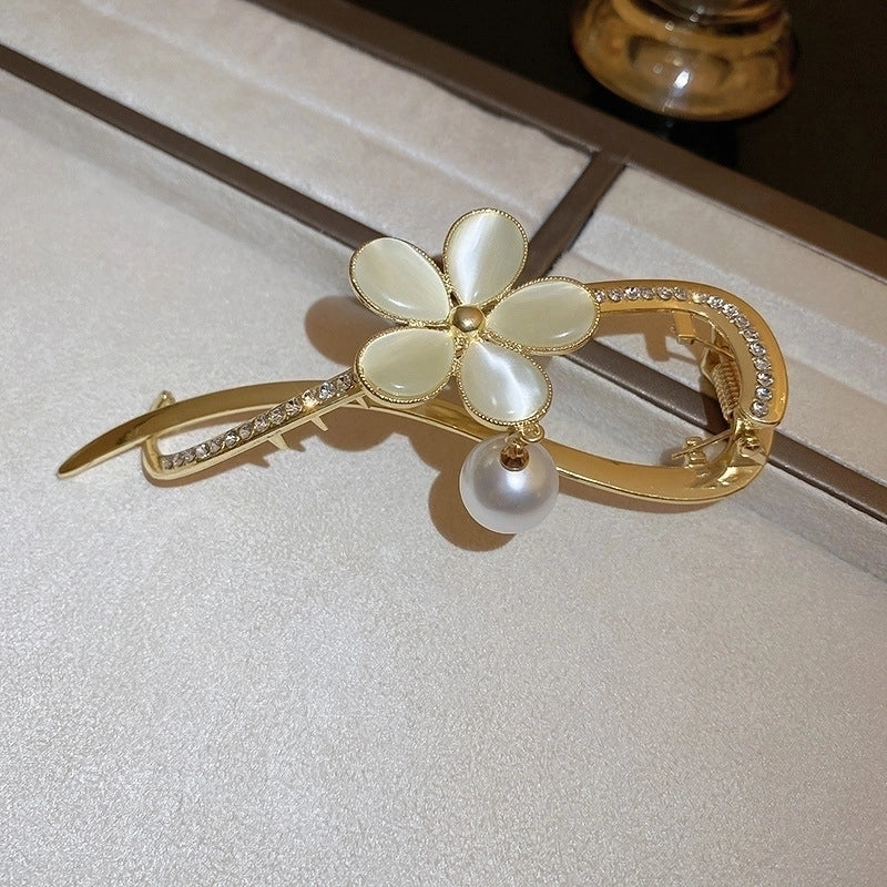 Elegant Fashion Geometric Flower Alloy Plating Inlaid Pearls Artificial Pearls Hair Clip