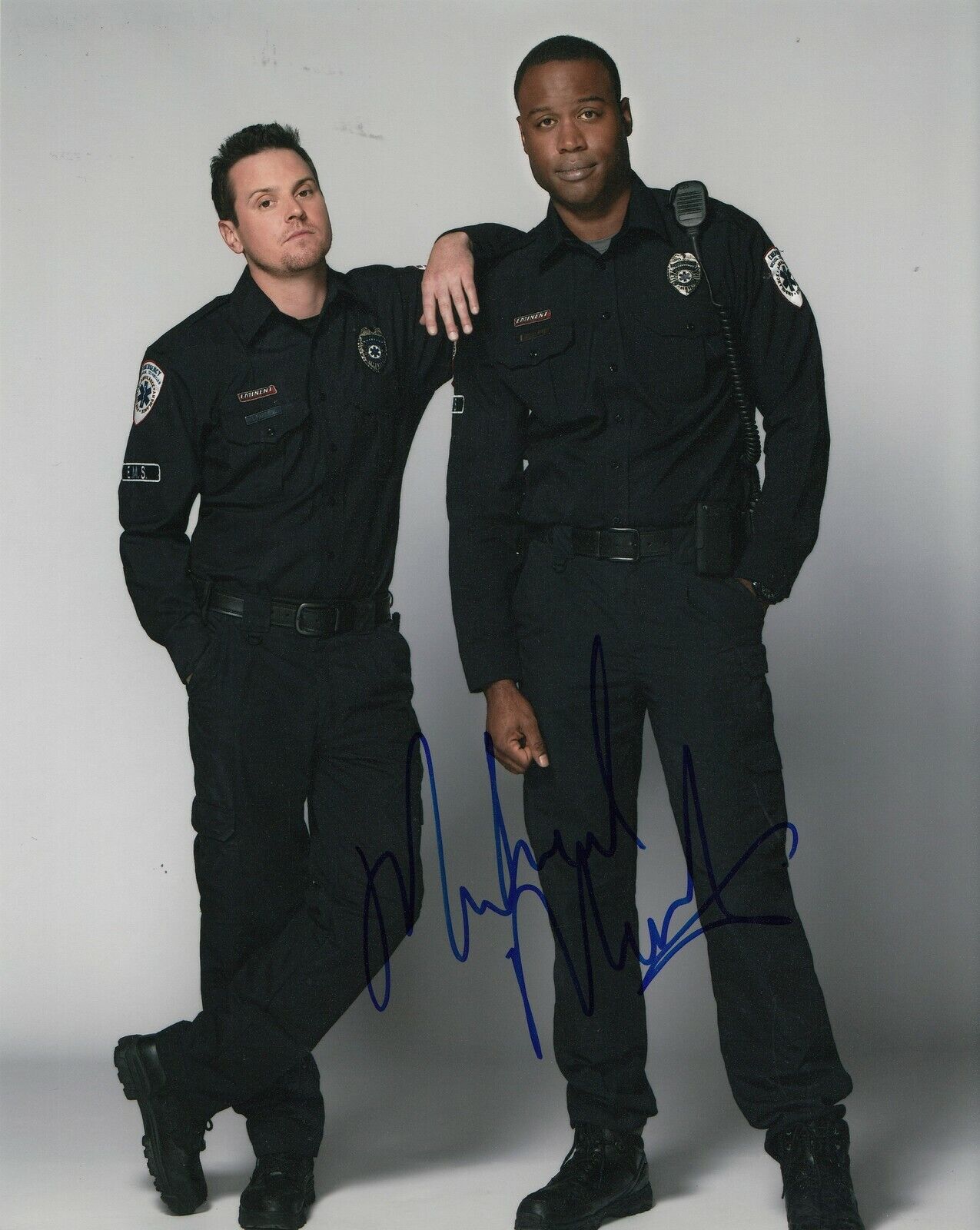 MICHAEL MOSLEY signed (SIRENS) TV SHOW Autographed *Johnny* 8X10 Photo Poster painting W/COA #1