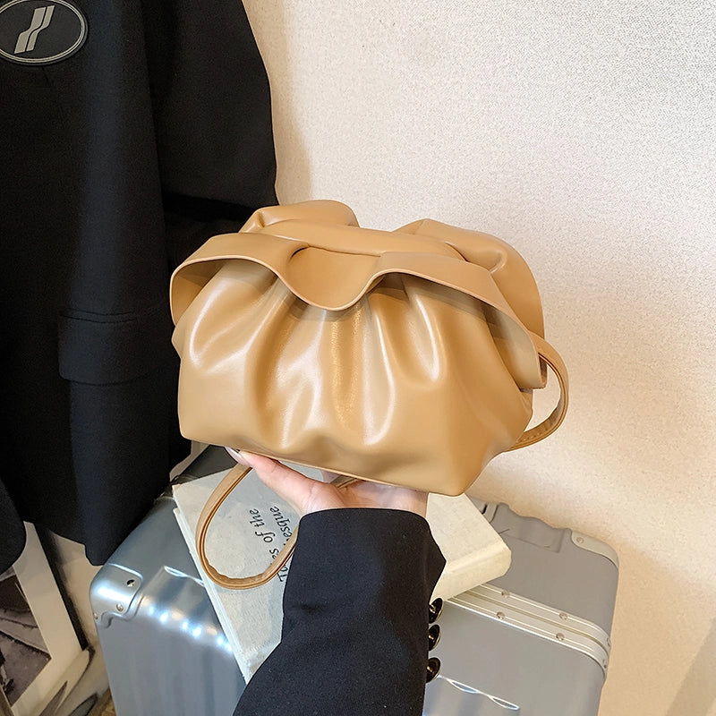 Women’s Medium Pu Leather Solid Color Vacation Classic Style Sewing Thread Square Buckle Crossbody Bag