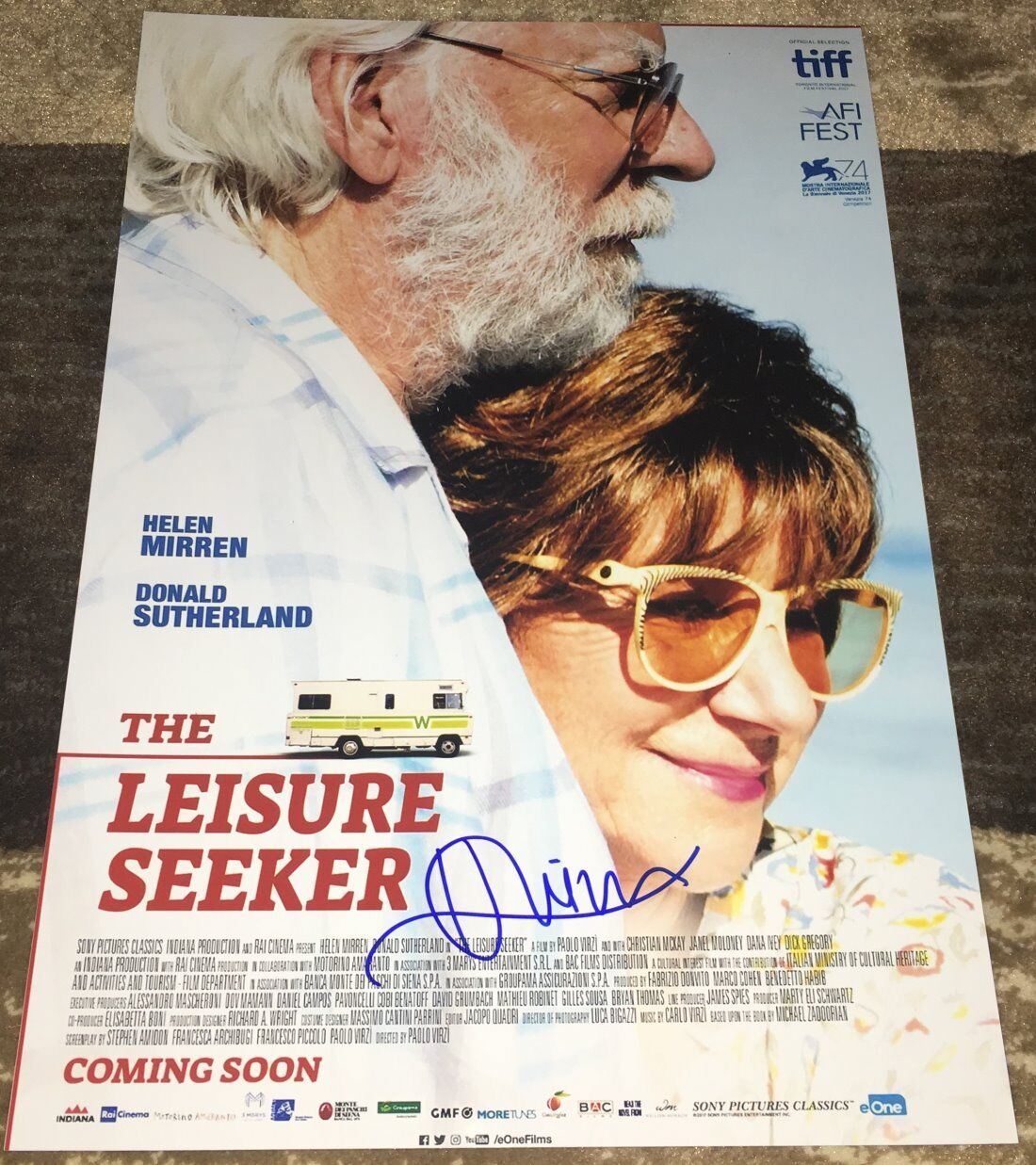 HELEN MIRREN SIGNED AUTOGRAPH THE LEISURE SEEKER 12x18 Photo Poster painting POSTER wEXACT PROOF