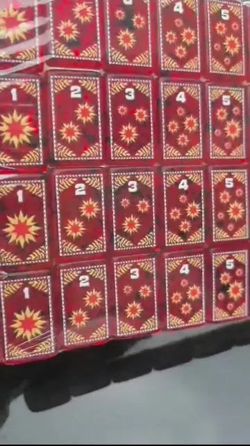 Red Confetti American Mahjong Set &mdash; 160 Tiles