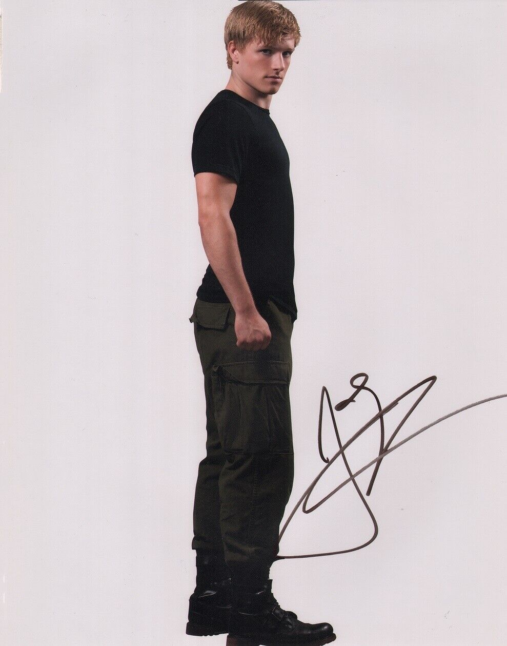 ~~ JOSH HUTCHERSON Authentic Hand-Signed THE HUNGER GAMES