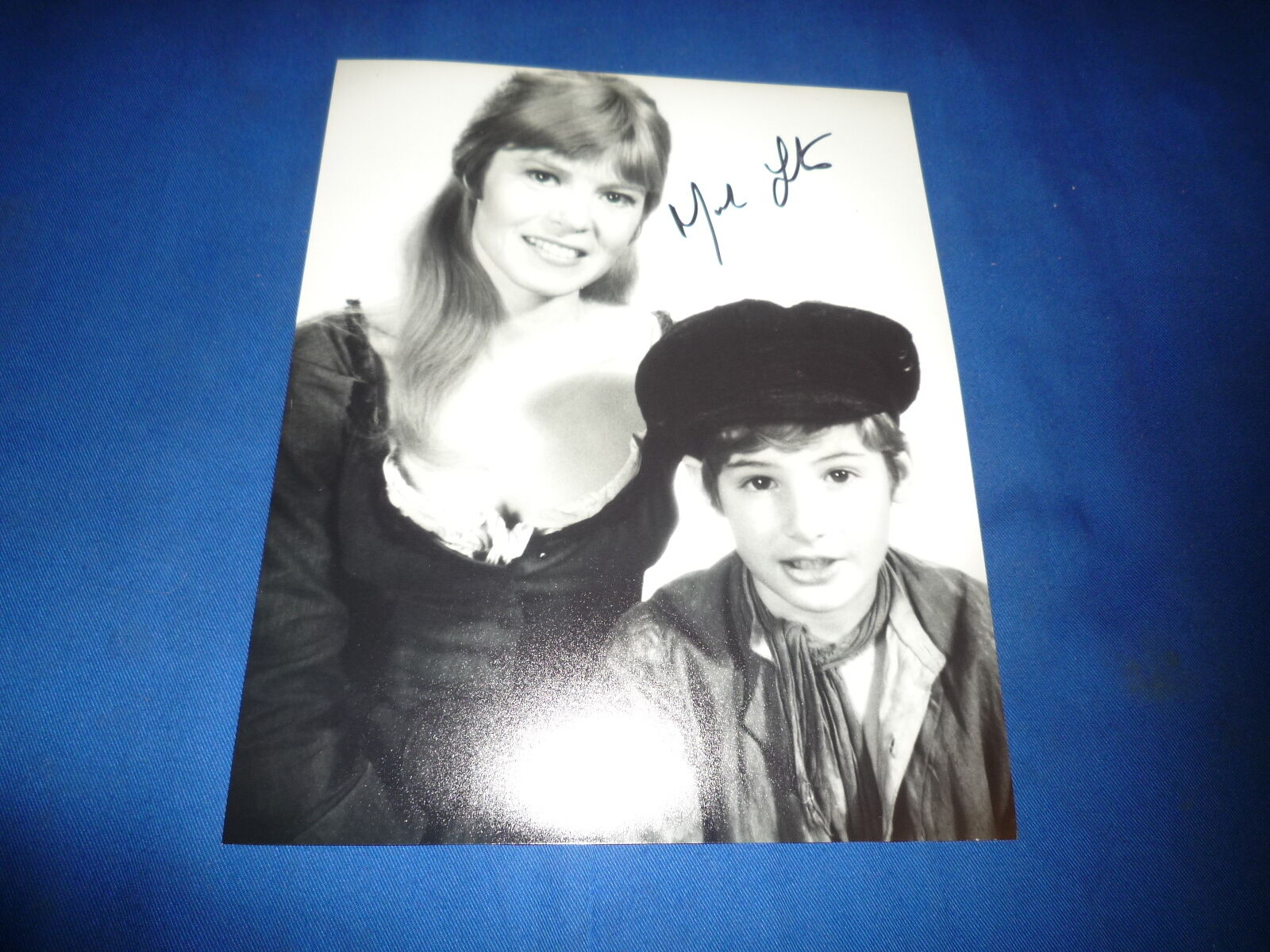 MARK LESTER signed autograph In Person 8x10 (20x25 cm) OLIVER