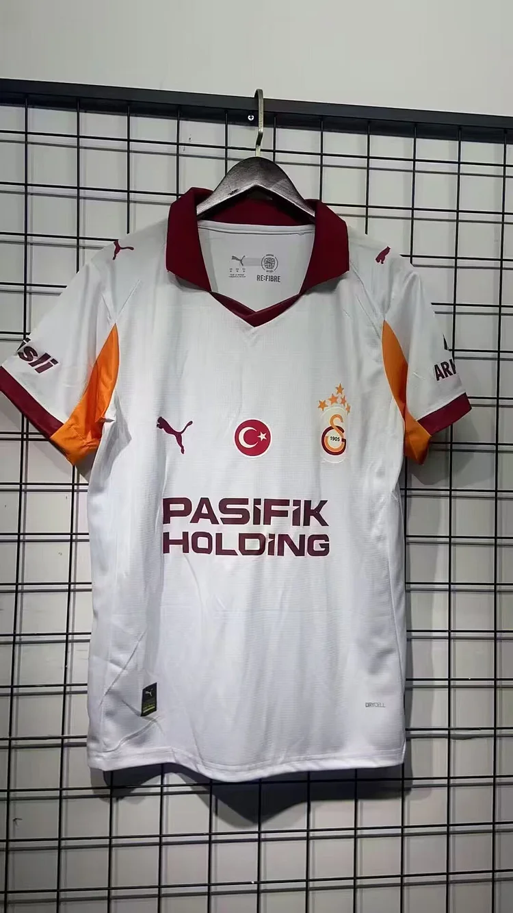 25/26 Galatasaray away fan version