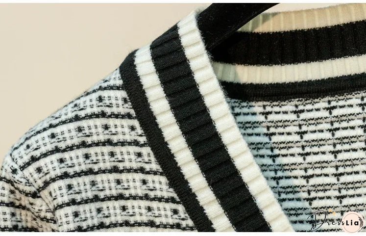 Maya Knitted V-Neck Jacket