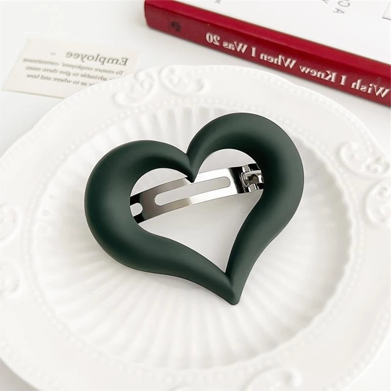 Women’s Casual Streetwear Heart Shape Arylic Handmade Hair Claws