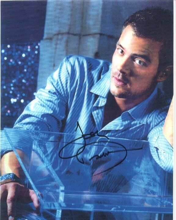 JOSH DUHAMEL Signed Autographed Photo Poster painting