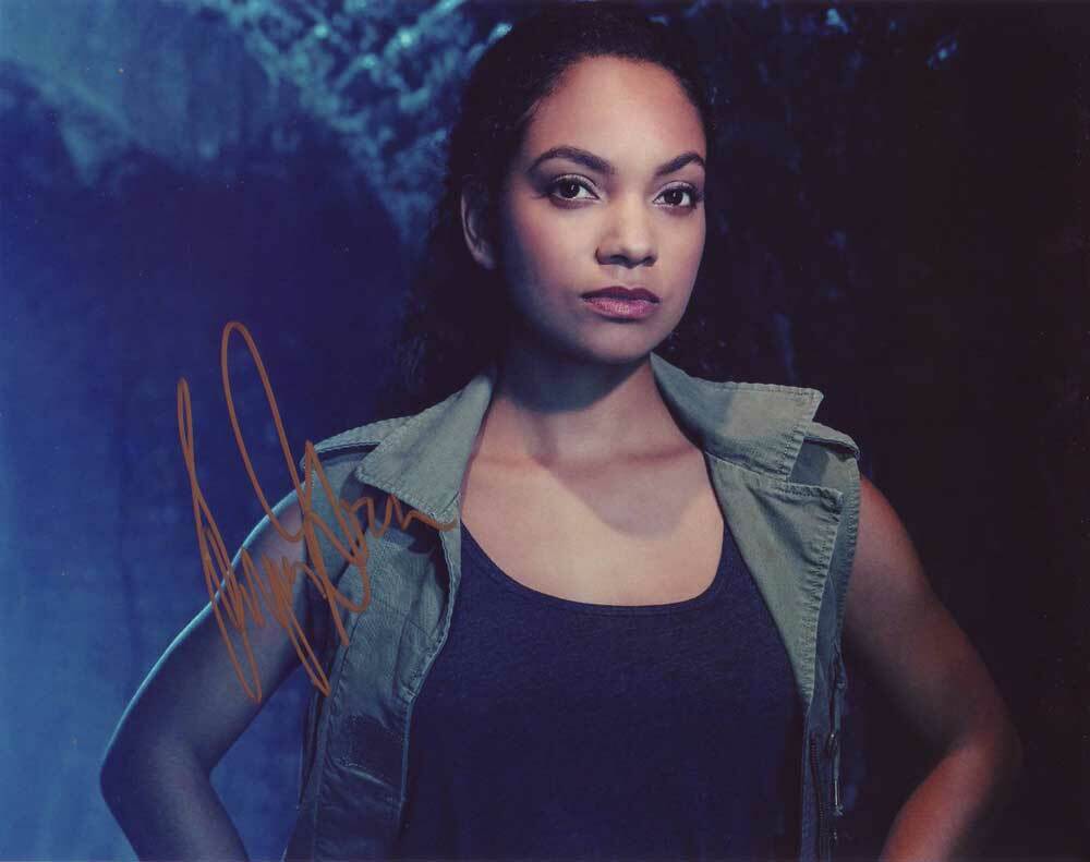 Lyndie Greenwood In-Person AUTHENTIC Autographed Photo Poster painting SHA #38552