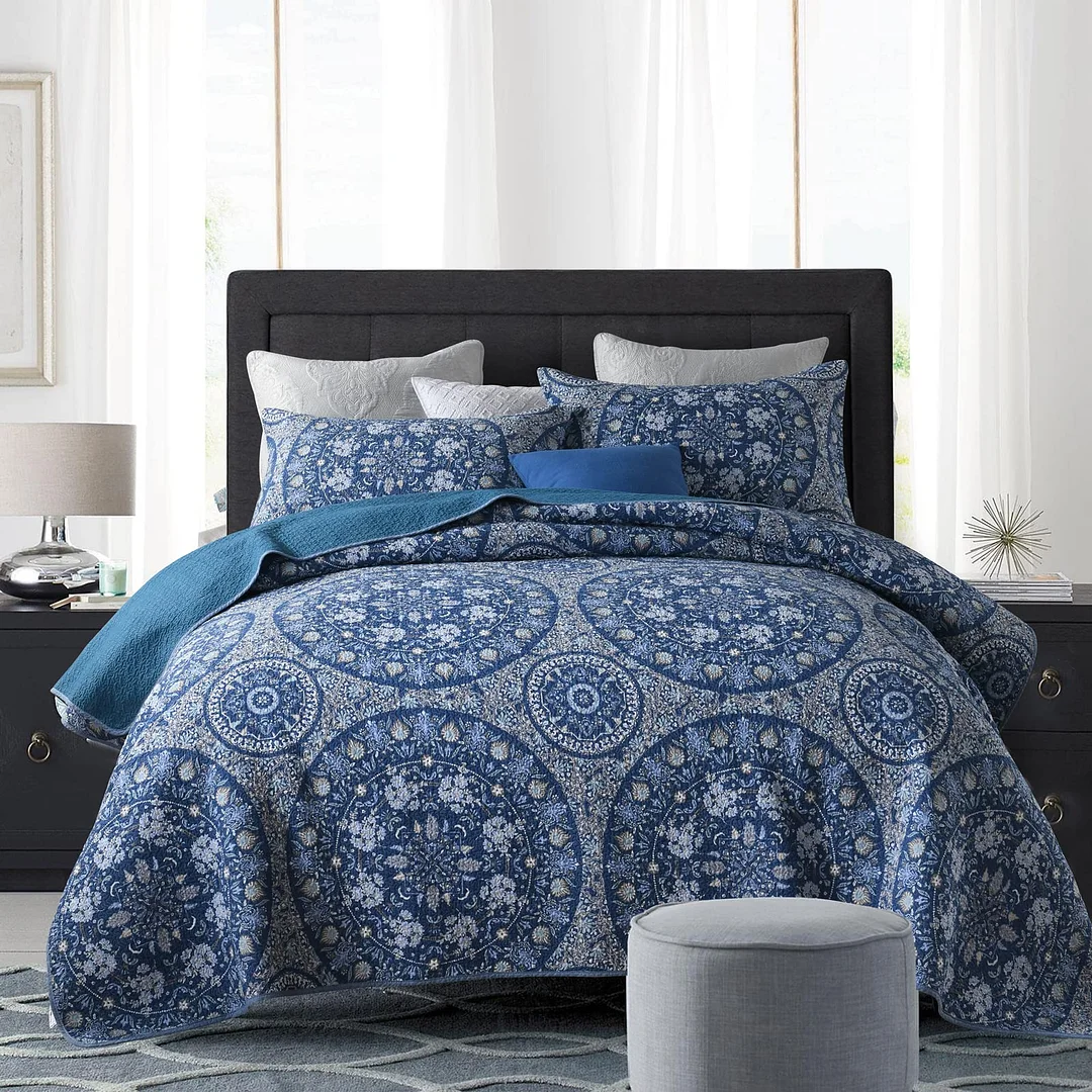 Qucover Queen Quilt Sets Blue and White Mandala Pattern Lightweight Comforters Bedding Set with 2 Pillowcases, 3 Piece Cotton Quilts for All Season, 90x98 Inch
