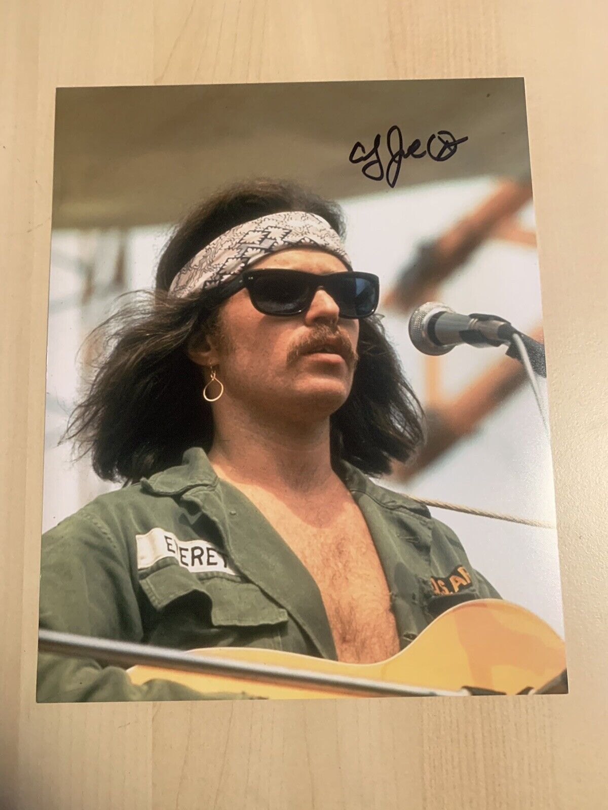 COUNTRY JOE MCDONALD SIGNED 8x10 Photo Poster painting AUTOGRAPHED WOODSTOCK SINGER RARE COA