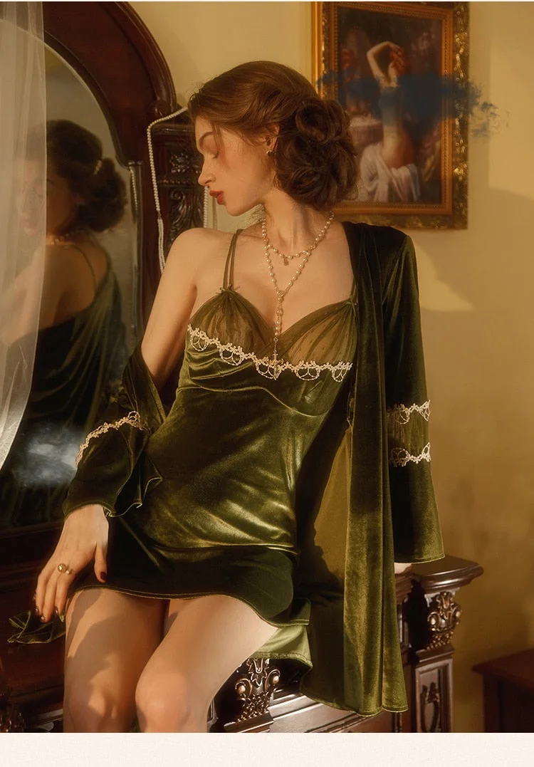 French Sexy Velvet Pajamas for Women V-neck Hollow Lace Sleepwear Pajama Set Winter Warm Sling Nightdress Female Nightwear