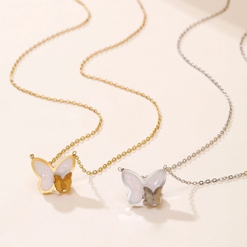Sweet Butterfly 304 Stainless Steel Shell Inlay Pendant Necklace