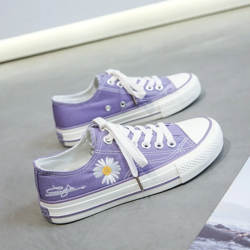2022 New Korean Style Ulzzang Daisy Canvas Shoes for Women 45 White Black Yellow Green Purple Color sneakers women