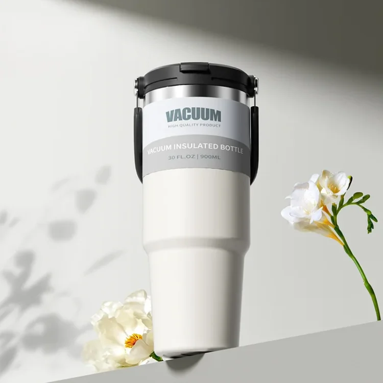 Taza térmica y refrescante de gran capacidad.