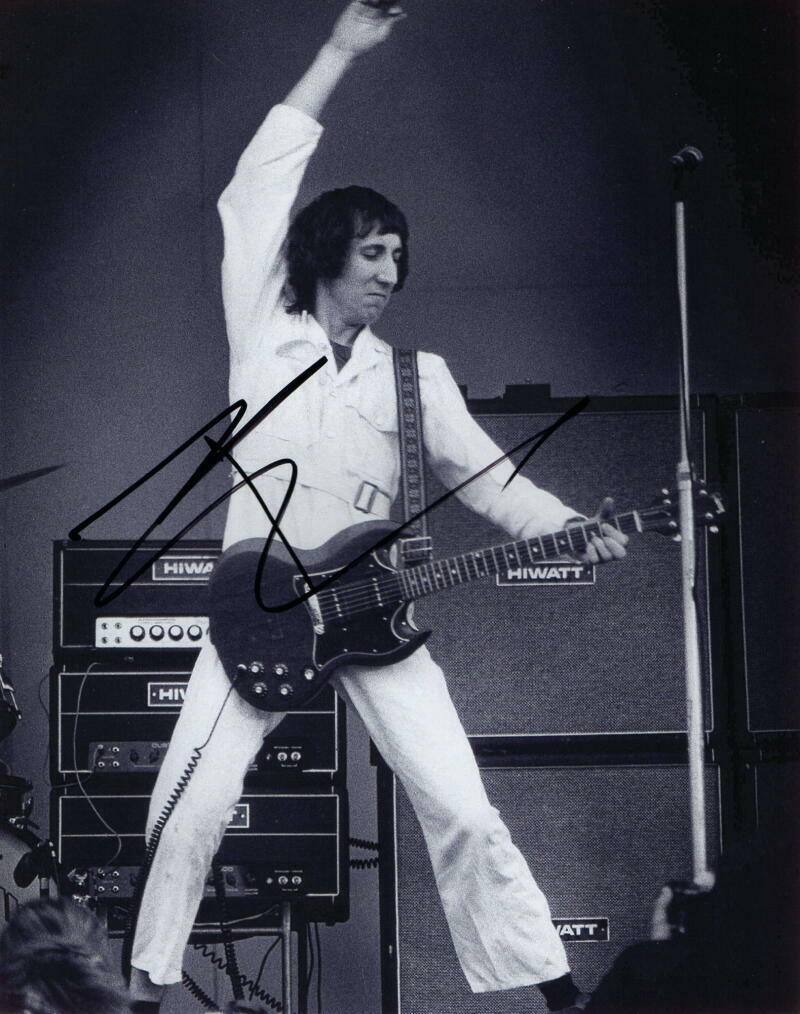 PETE TOWNSHEND SIGNED AUTOGRAPH 8X10 Photo Poster painting - THE WHO, CLASSIC WINDMILL Photo Poster painting!