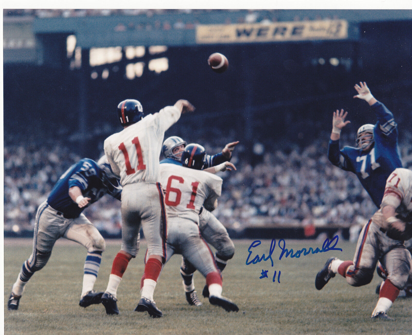 EARL MORRALL NEW YORK GIANTS ACTION SIGNED 8x10