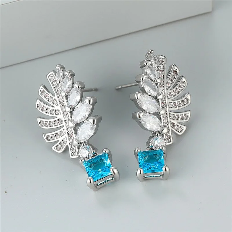 Cute Female Crystal White Light Blue Stone Earrings Charm Squarel Stud Earrings Vintage Silver Color Weather Wedding Earrings