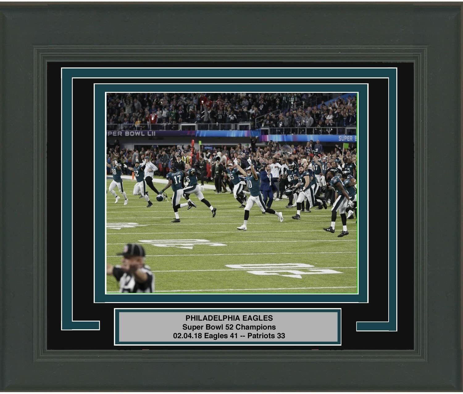 Framed Philadelphia Eagles Super Bowl 52 Champions Celebration 8x10 Photo Poster painting