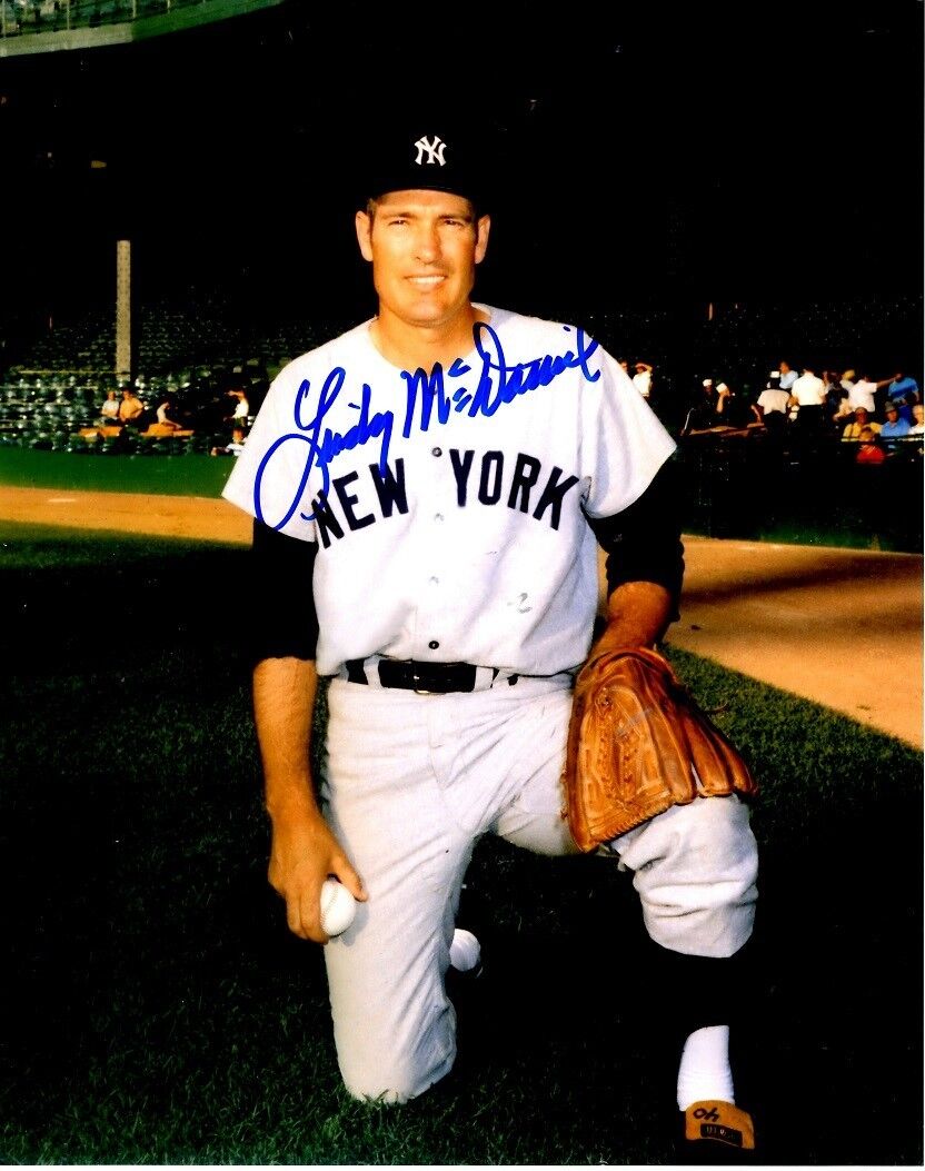 Signed 8x10 LINDY MCDANIEL New York Yankees Photo Poster painting - COA