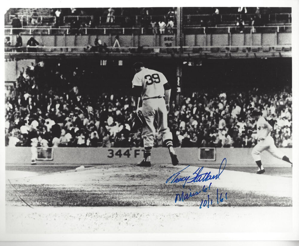 Roger Maris 61st home run 8x10 Photo Poster painting signed by  Tracy Stallard Dated 10/1/61 **