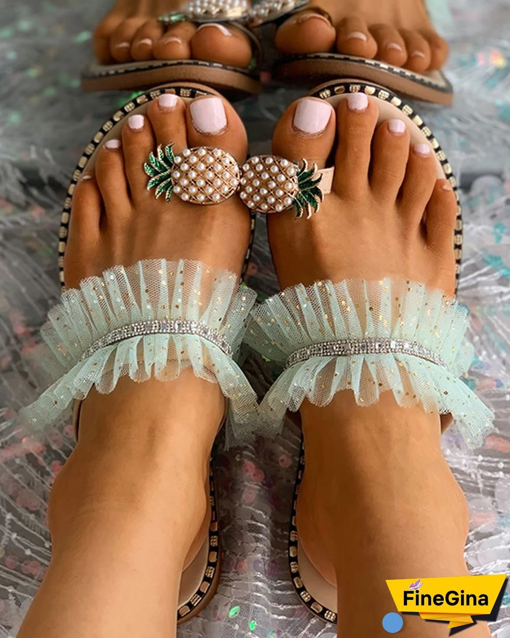 Pineapple Pattern Sequins Mesh Slippers