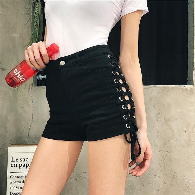 White/Black High Waisted Laced Cross Shorts SP1710351