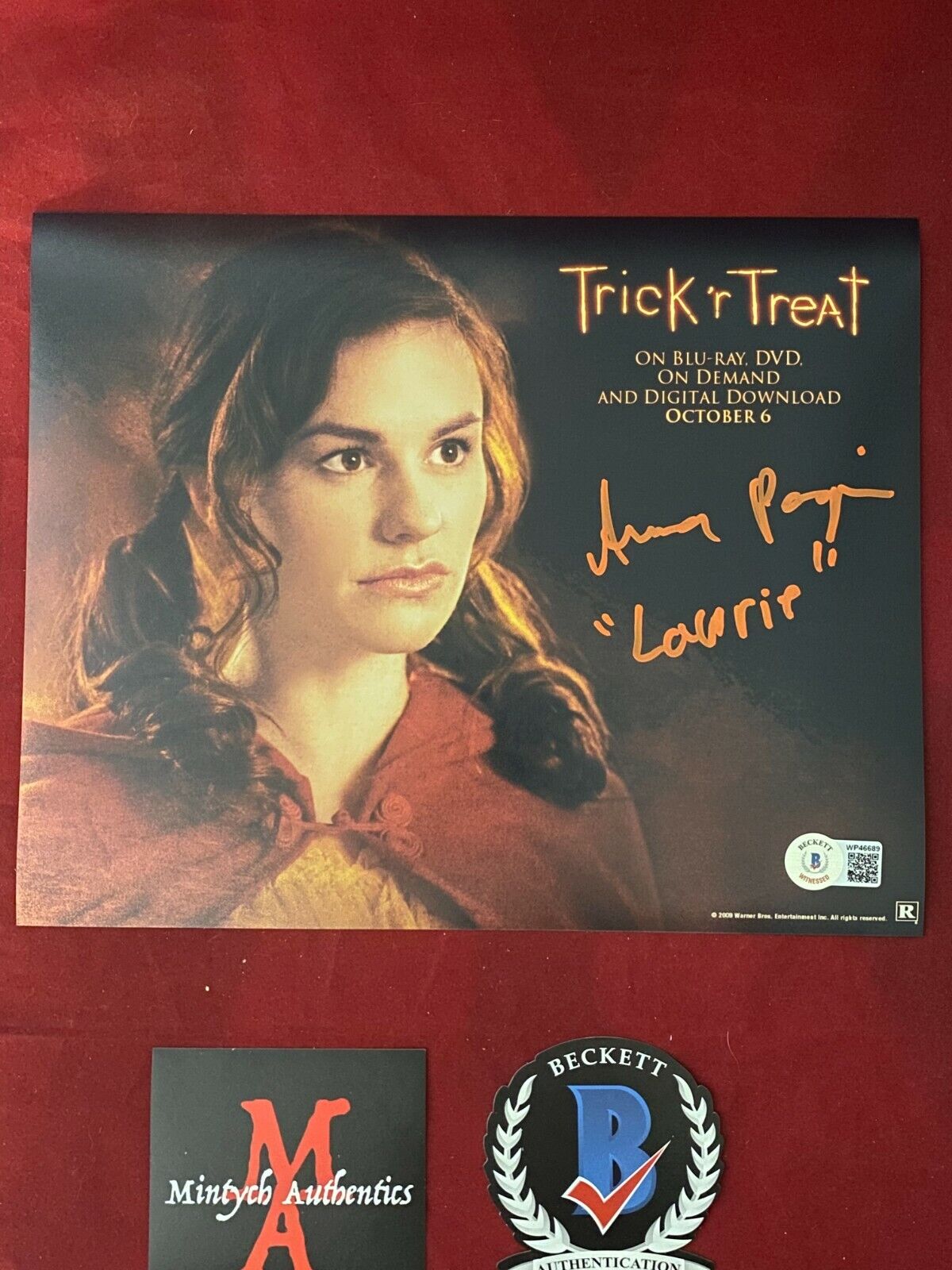 ANNA PAQUIN AUTOGRAPHED SIGNED 8x10 Photo Poster painting! TRICK 'R TREAT! LAURIE! BECKETT COA!