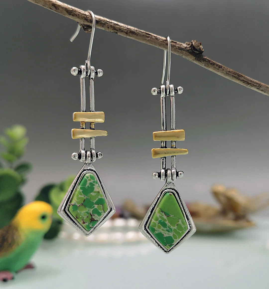 Fashion inlaid turquoise color high earrings
