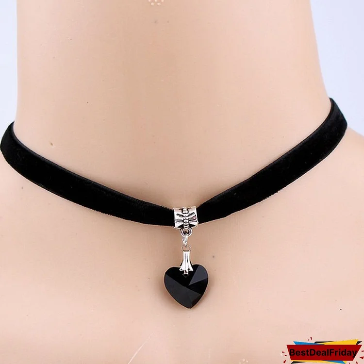 New Fashion Gothic Velvet Heart Crystal Choker Handmade Necklace Pendant