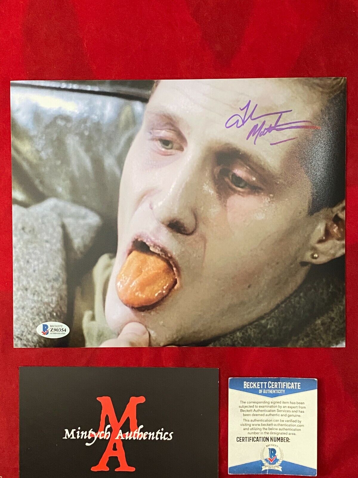 THOM MATHEWS SIGNED 8x10 Photo Poster painting! THE RETURN OF THE LIVING DEAD! BECKETT COA!