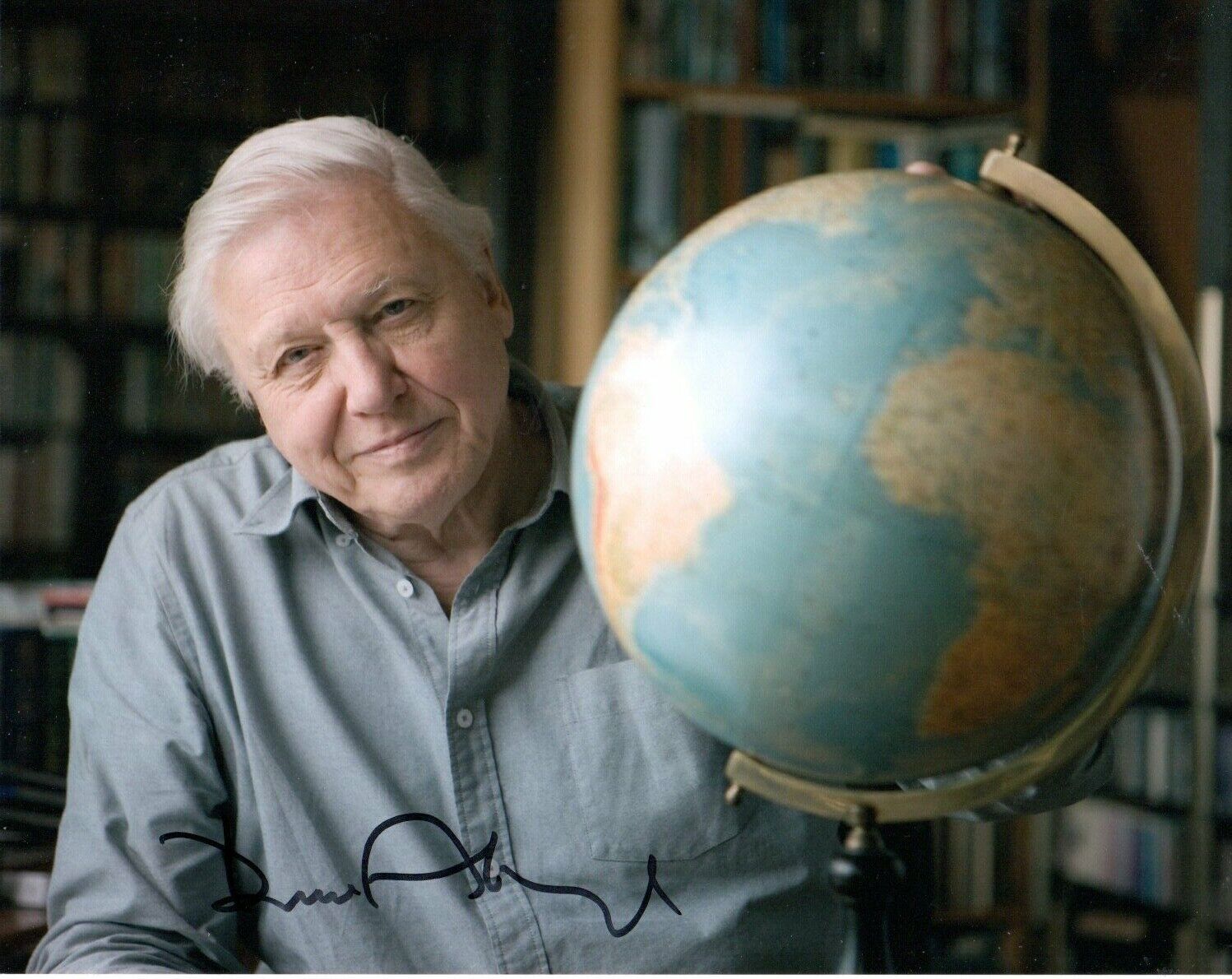 David Attenborough HAND Signed 10x8' Photo Poster paintinggraph Naturalist Broadcaster Autograph