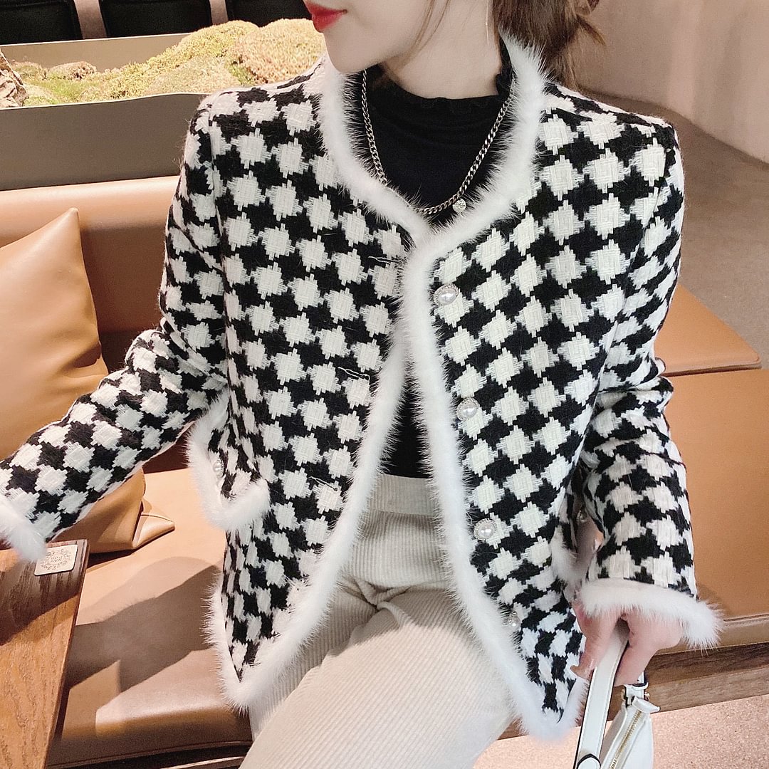 Female Leisure Black and White Plaid Coat Wool Coat | EGEMISS