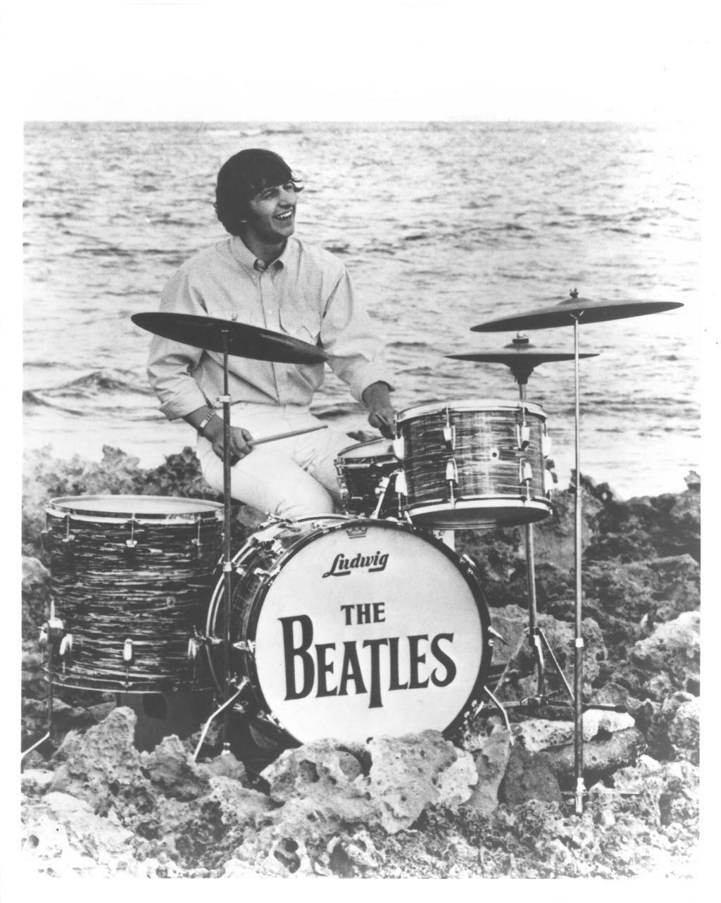 Ringo Starr Unsigned Glossy 8x10 B/W Photo Poster painting