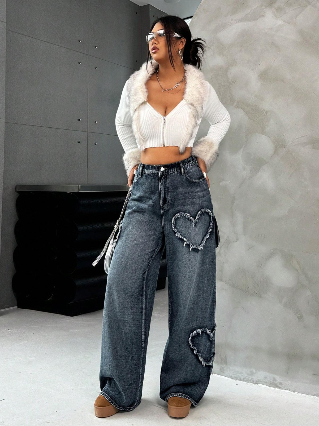 Women's Classic New Heart Embroidered Straight-Leg Jeans, Fashion Elegant Fitted Woven Denim Jeans for All Seasons, Versatile Washed Jean Style, Pants, Embroidery, Womenswear, Everyday
