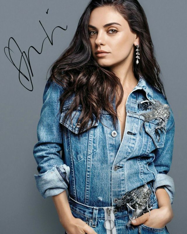 Mila Kunis Autograph Signed Photo Poster painting Print