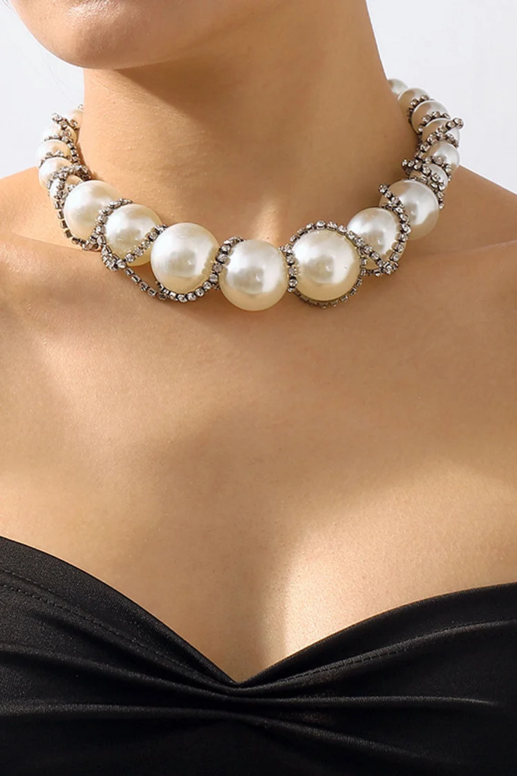 Twisted Rhinestone Pearl Fashionable Choker Necklace